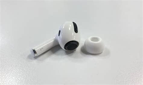 airpods   dirty     clean  gizbuyer guide