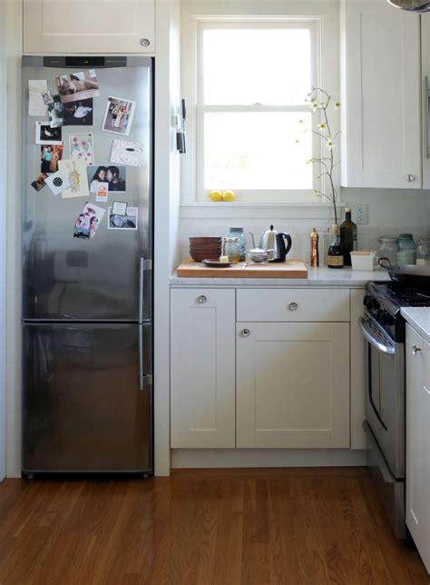 tricks  maximizing space   tiny kitchen urban edition remodelista