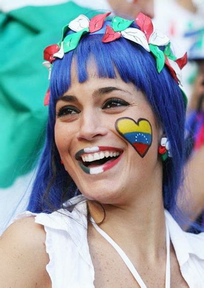 Photos Profiles World Cup 2010 Beautiful Italian Girl Fan