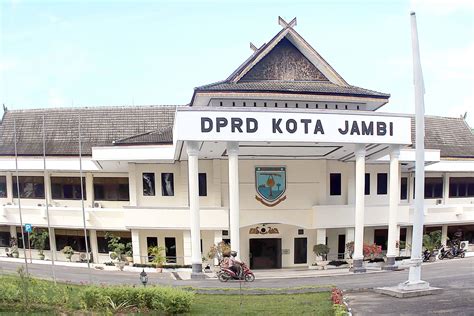 petahana dprd kota jambi  diprediksi kembali raih kursi britoid