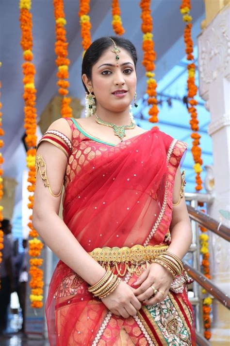 Southern Actress Haripriya In Saree Celebrity Sarees