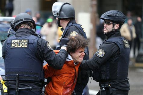 portland police defend arrests  protest aclu  oregon calls  shameful oregonlivecom