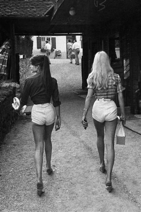 Le Fashion Blog 1970s 70s Street Style Vintage Photos High