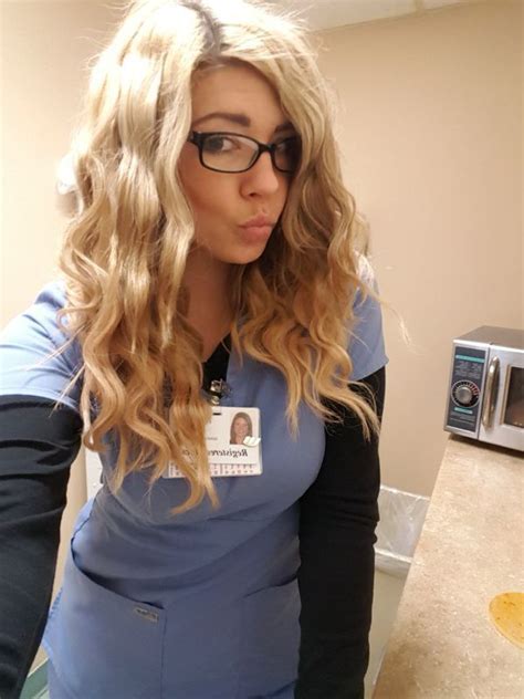 Chivettes Bored At Work 27 Photos Bored At Work Girls
