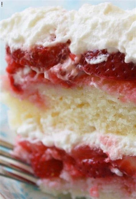 strawberry cake foodgazm