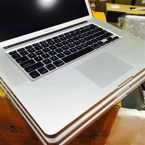 apple macbook pro mc   gb gb amd radeon hd  laptopananda international