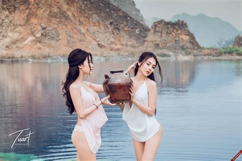 Vietnam Sexy Sisters Lakeside To Rescue Drowning Teenagers 1 Best Hottie