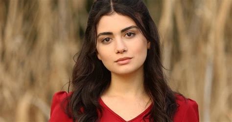 Ozge Yagiz The Attractive Turkish Actress And Her Growing Fame