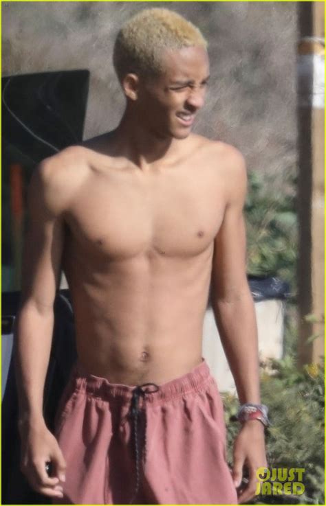 Jaden Smith Hangs Out Shirtless By The Beach In Malibu Photo 4259499