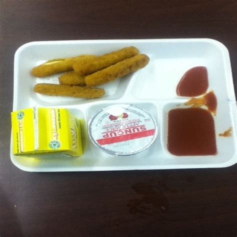 sad state  school lunch     huffpost