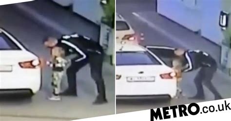 girl 4 is lured into stranger s car when mother s back is turned