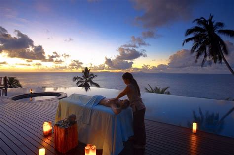 fregate island massage spa massage room massage therapy thai