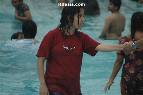 actress hot images indian girls in water images