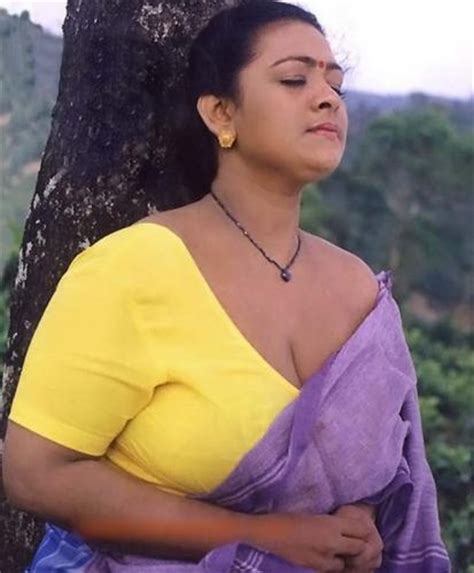 Lungi Blouse Photos Of Shakeela First Reporter South