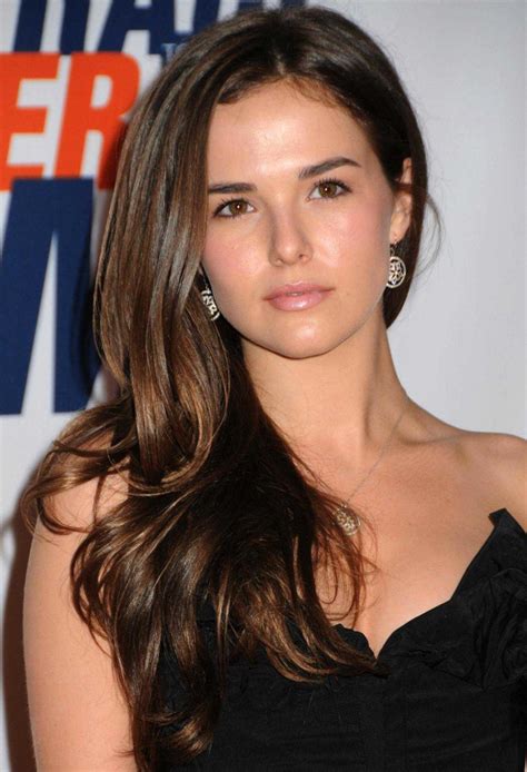 The Sexiest Zoey Deutch Pictures Ever Barnorama