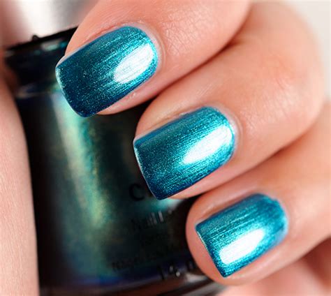 china glaze deviantly daring nail lacquer review photos swatches