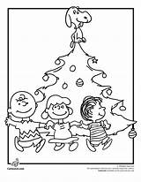 Christmas Coloring Snoopy Pages Charlie Brown Peanuts Woodstock Tree Color Cartoon Linus Drawing Printable Lucy Kids Jr Sheets Popular Books sketch template