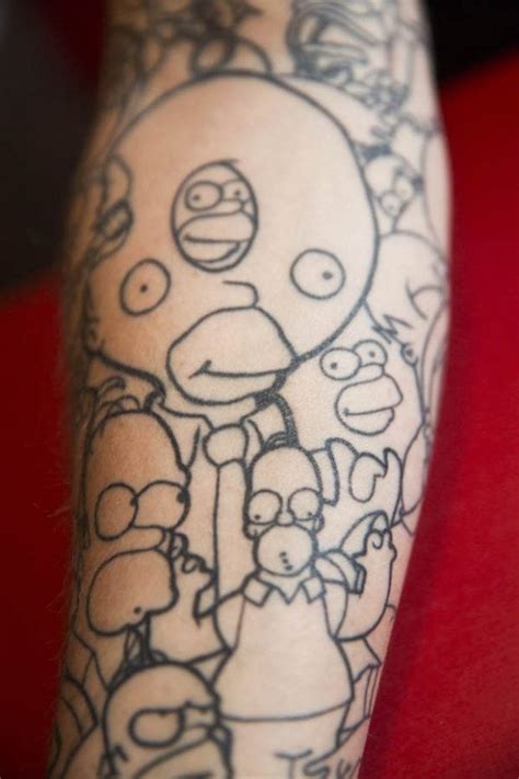 Watch Simpsons Superfan Has Homer Tattooed On His Arm 52