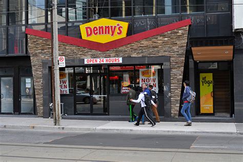 toronto dennys restaurant  open  business