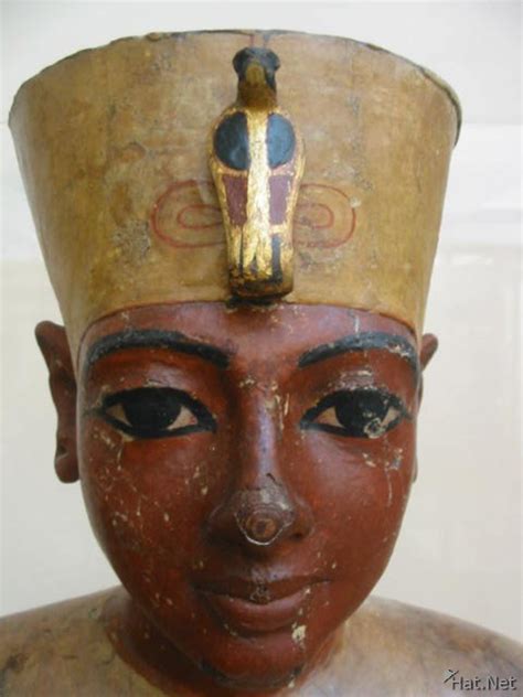 king tut day  egyptian museum  thousand