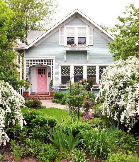 cottage style homes  cozy charm