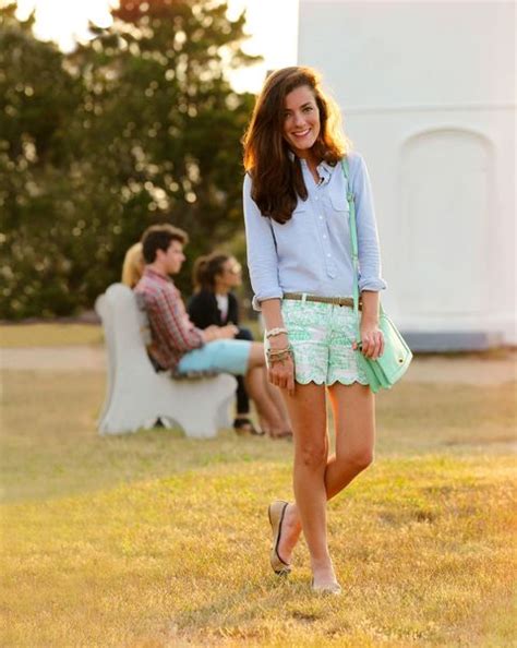 print shorts on real women how to wear printed shorts