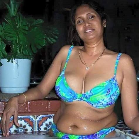 hot indian aunty nighty and saree home facebook