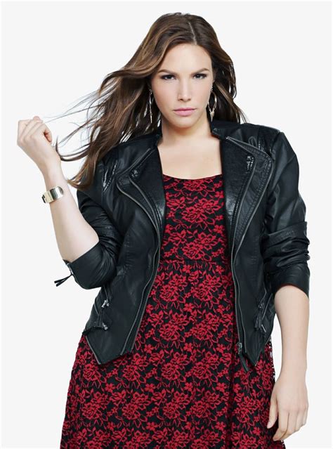 5 Plus Size Christmas Outfits With Leather Jacket That You