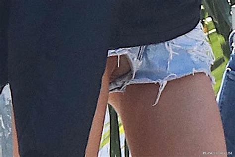 Stella Maxwell Flashing Her Tiny Panties In Short Shorts
