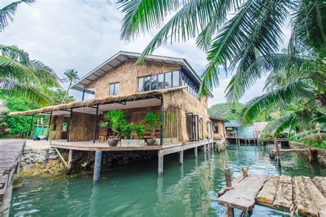 stilt house  rooms  sea river  shared outdoor pool unheated  wi fi updated