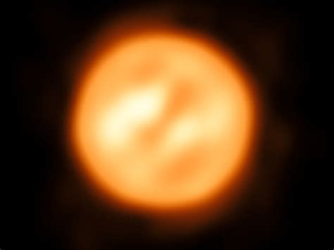 antares astronomers snap  detailed image  star