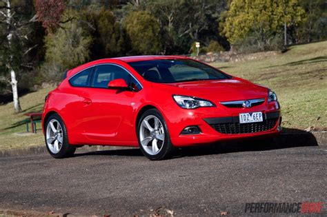 holden astra gtc sport review video performancedrive