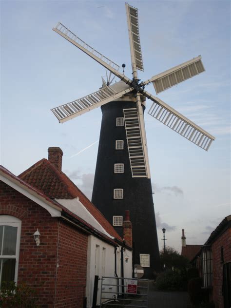Windmill In English Countryside Windmill Water Windmill Windmill Ideas