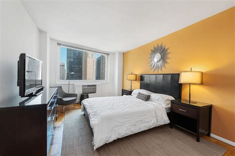 midtown west luxury  bedroom serviced apartment short term