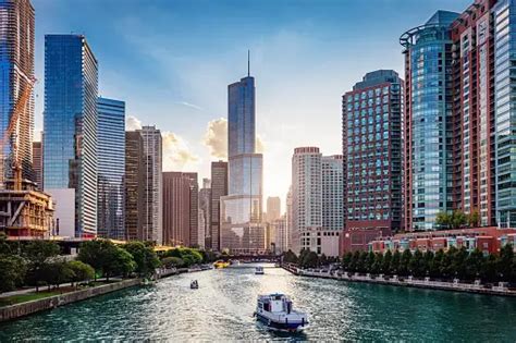 chicago river pictures   images  unsplash