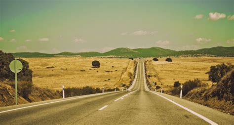 las carreteras son  el verano la mirada de gema