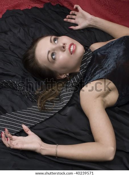 dead young strangled woman  floor foto stock  shutterstock