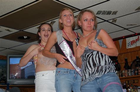 crazy drunk spring break college girls flashing perky tits pichunter
