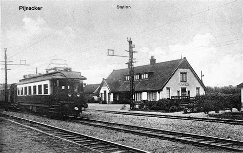 het pijnacker station   oude treinen trein openbaar vervoer