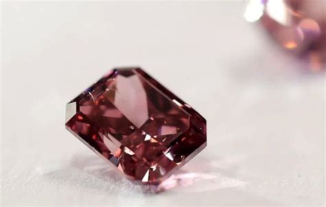 rarest diamonds   world   hand  jewellers