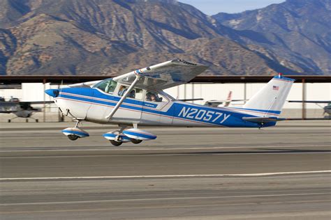 cessna  skyhawk single engine high wing cabin passengerutility monoplane usa
