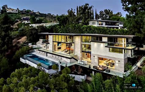 modern california house  spectacular views