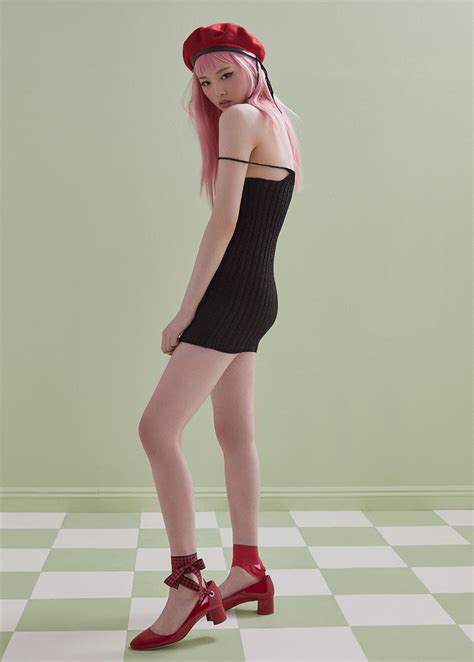 Wallpaper Fernanda Ly Model Pink Hair Women Indoors Australian