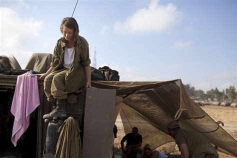 kurdish female fighters the history of women on the frontline