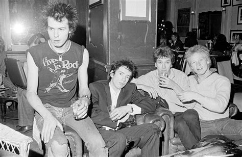 Sex Pistols In A London Pub Circa 1976 Oldschoolcool