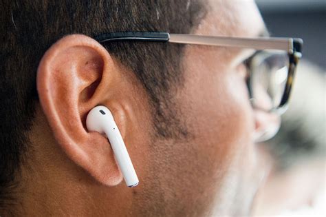 apples airpods   easy  wear youll forget     vox