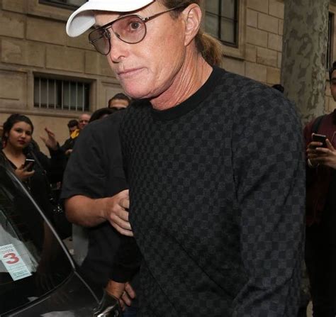 bruce jenner calls in police after pictures of him wearing a dress are