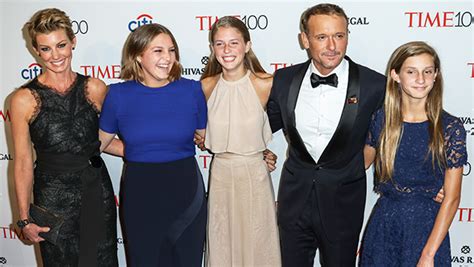 Tim Mcgraw Posts Pic Of His Beautiful Daughters They’re ‘remarkable