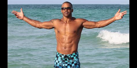 huh shemar moore thinks being light skinned is to blame for gay rumors