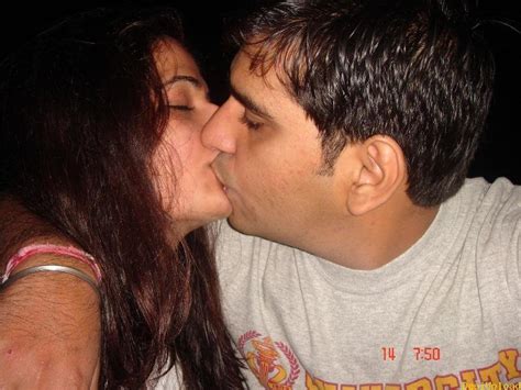 desi kissing couple photo album by joy0069 xvideos